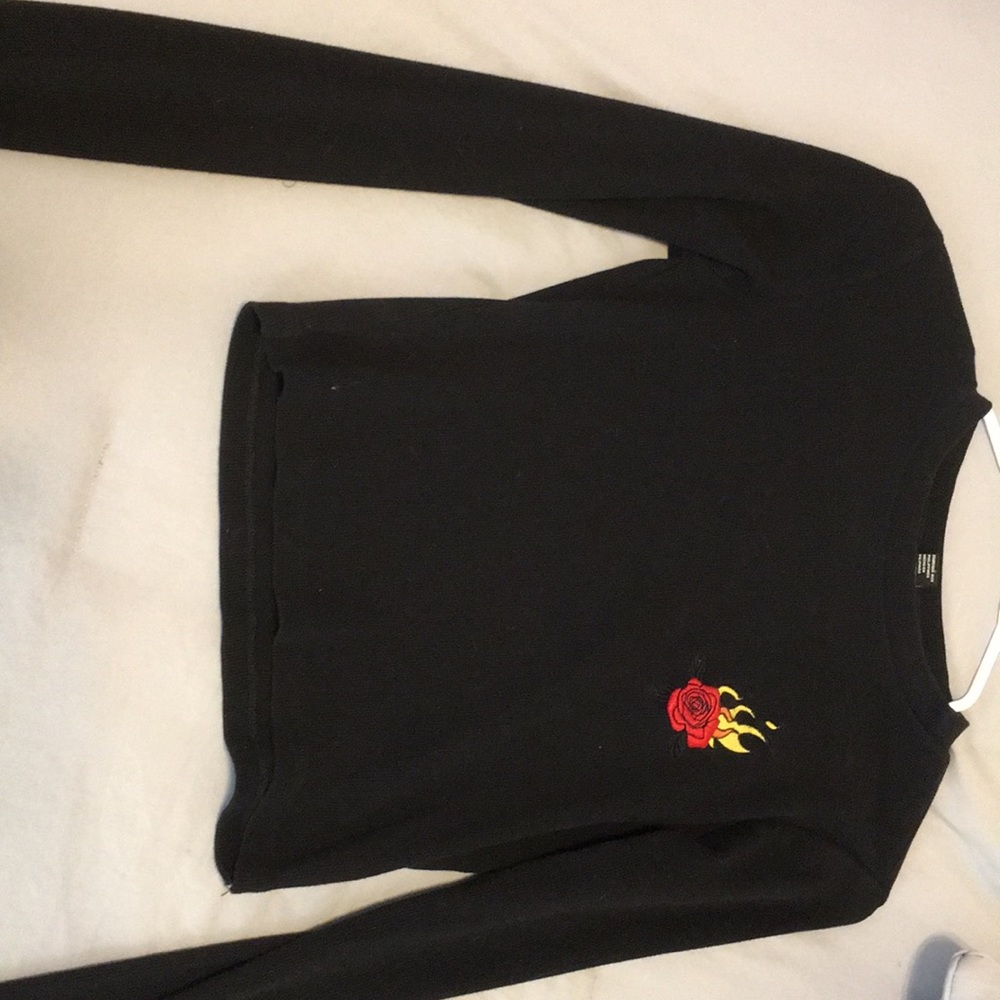 Black crop top
